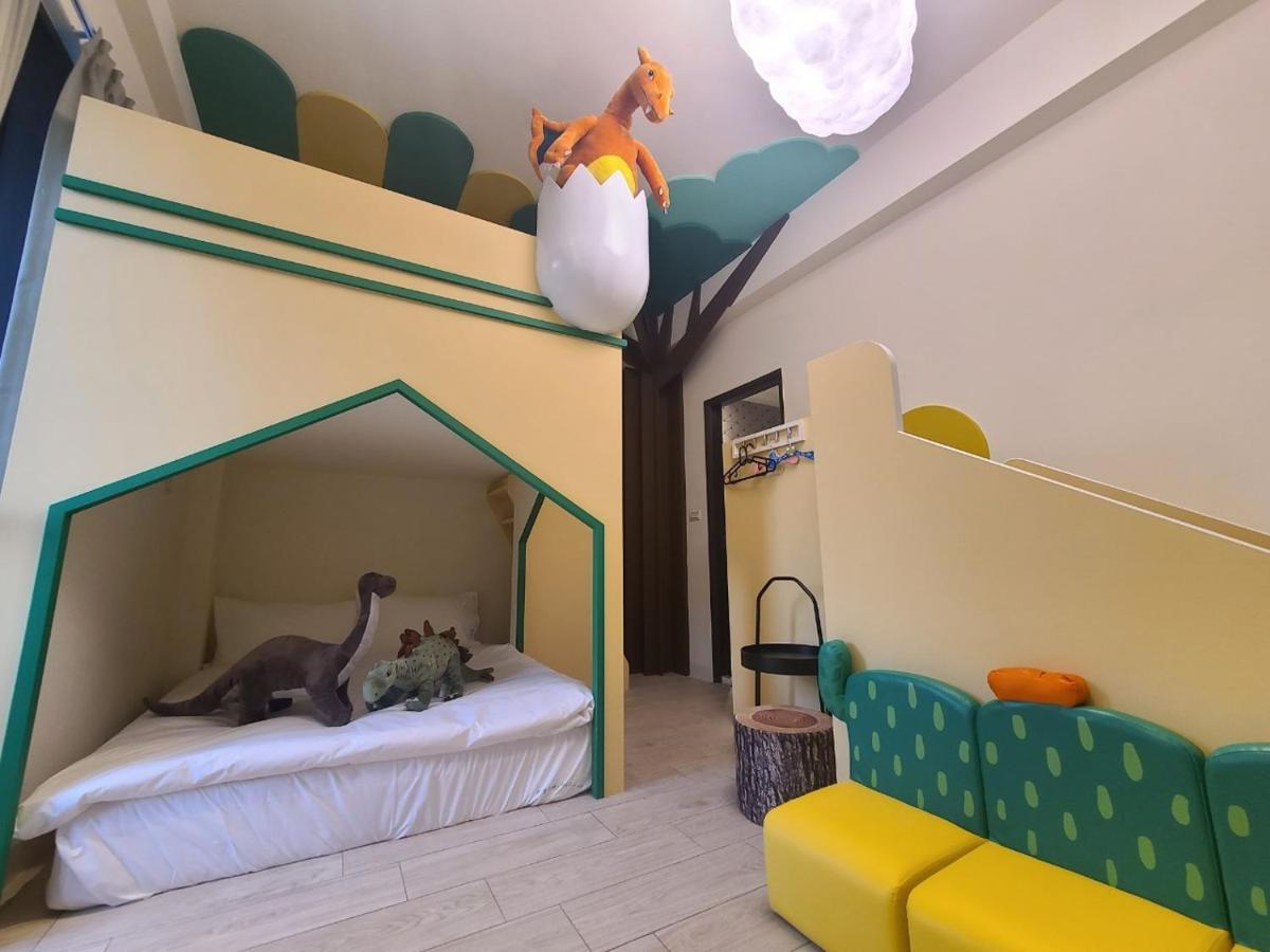 Sunlight Forest Homestay Tainan Dış mekan fotoğraf