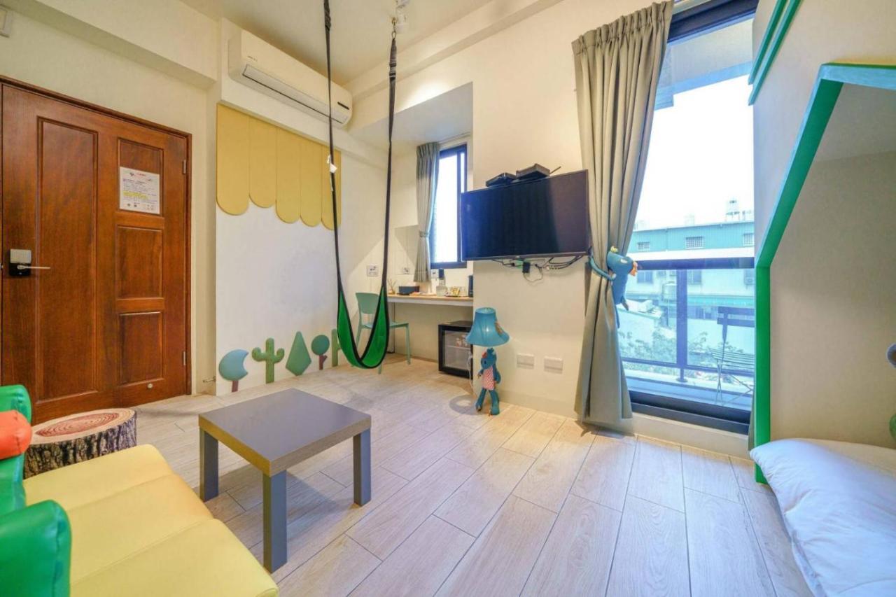 Sunlight Forest Homestay Tainan Dış mekan fotoğraf